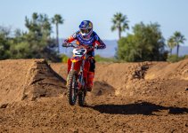 317343_eli-tomac-2026-red-bull-ktm-factory-racing-team-02.jpg