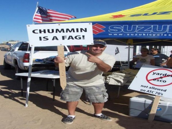 chummin is a fag sign.jpg